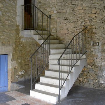 Rampe métallique d'escalier extérieur