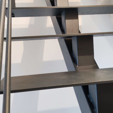 escalier-marches-gard