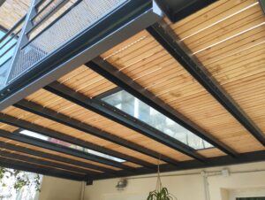 Terrasse suspendue, Nîmes