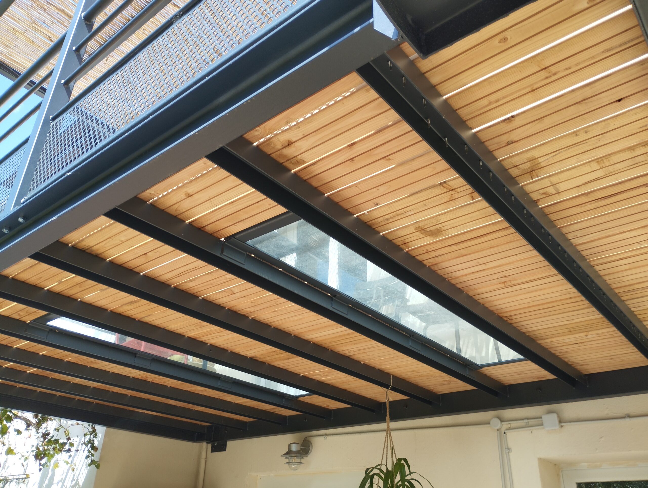 Terrasse suspendue, Nîmes
