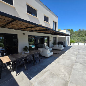 Pergola suspendu sur terrasse Rochefort-du-Gard